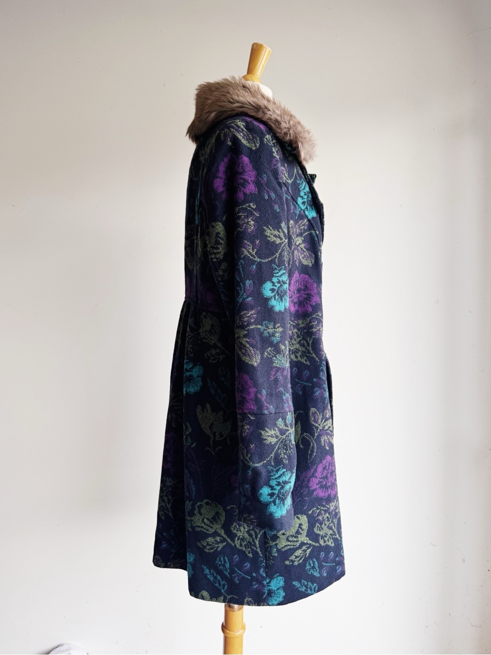 Merona Floral Tapestry Coat Faux Fur Collar Wool Blend L Whimsigoth - Picture 4 of 7